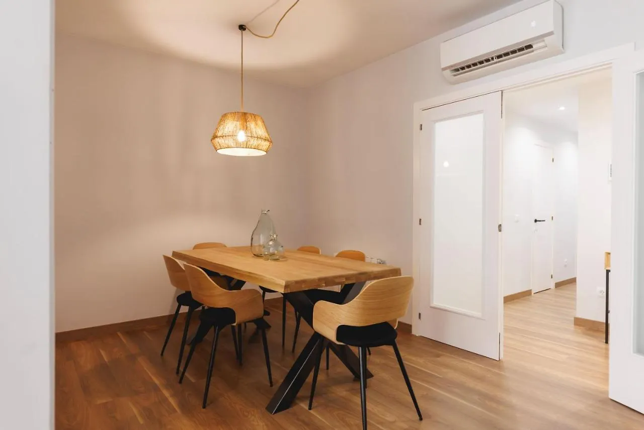 Bravissimo Figuerola, Spacious 3-Bedroom Apartment Girona
