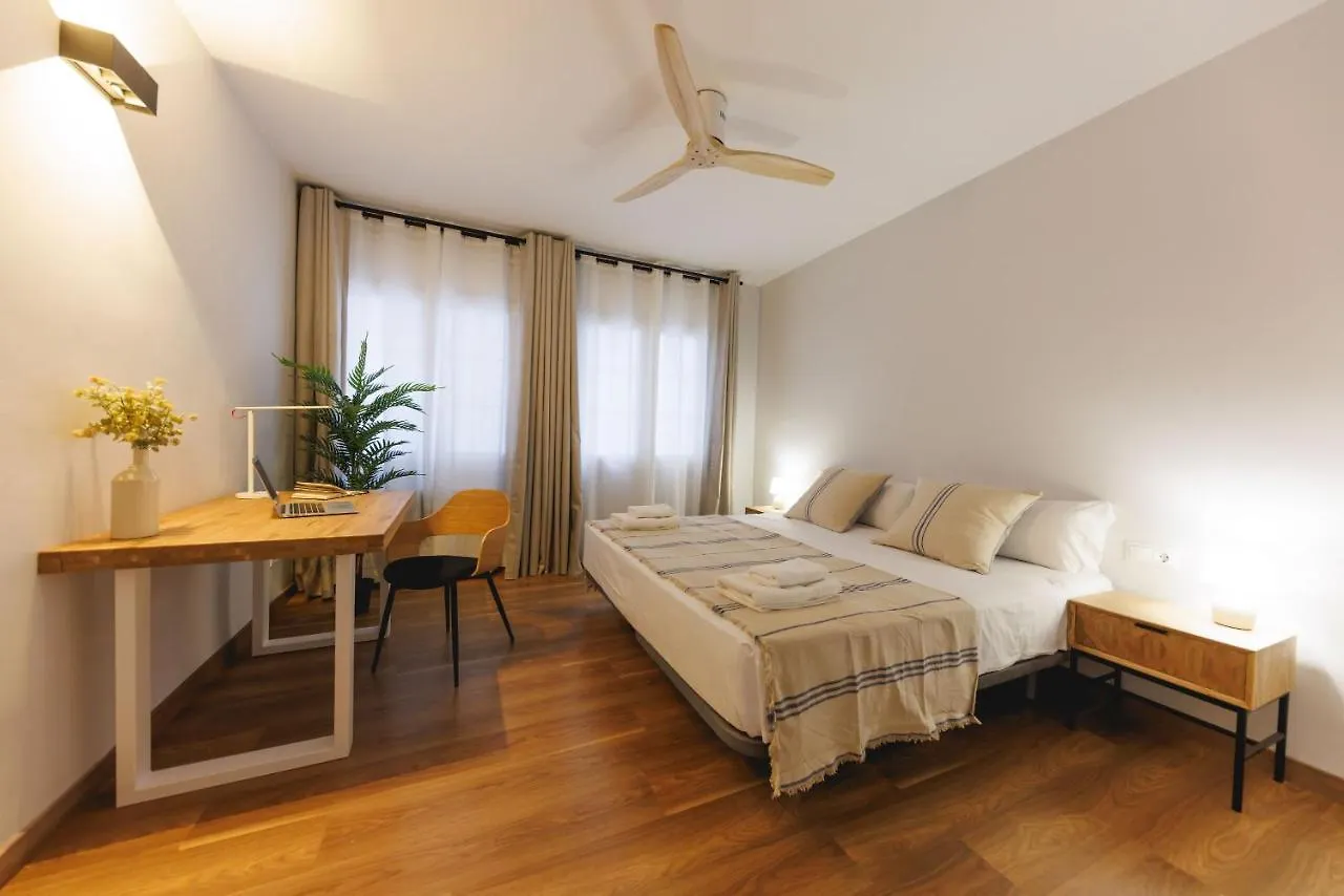 Bravissimo Figuerola, Spacious 3-Bedroom Apartment Girona