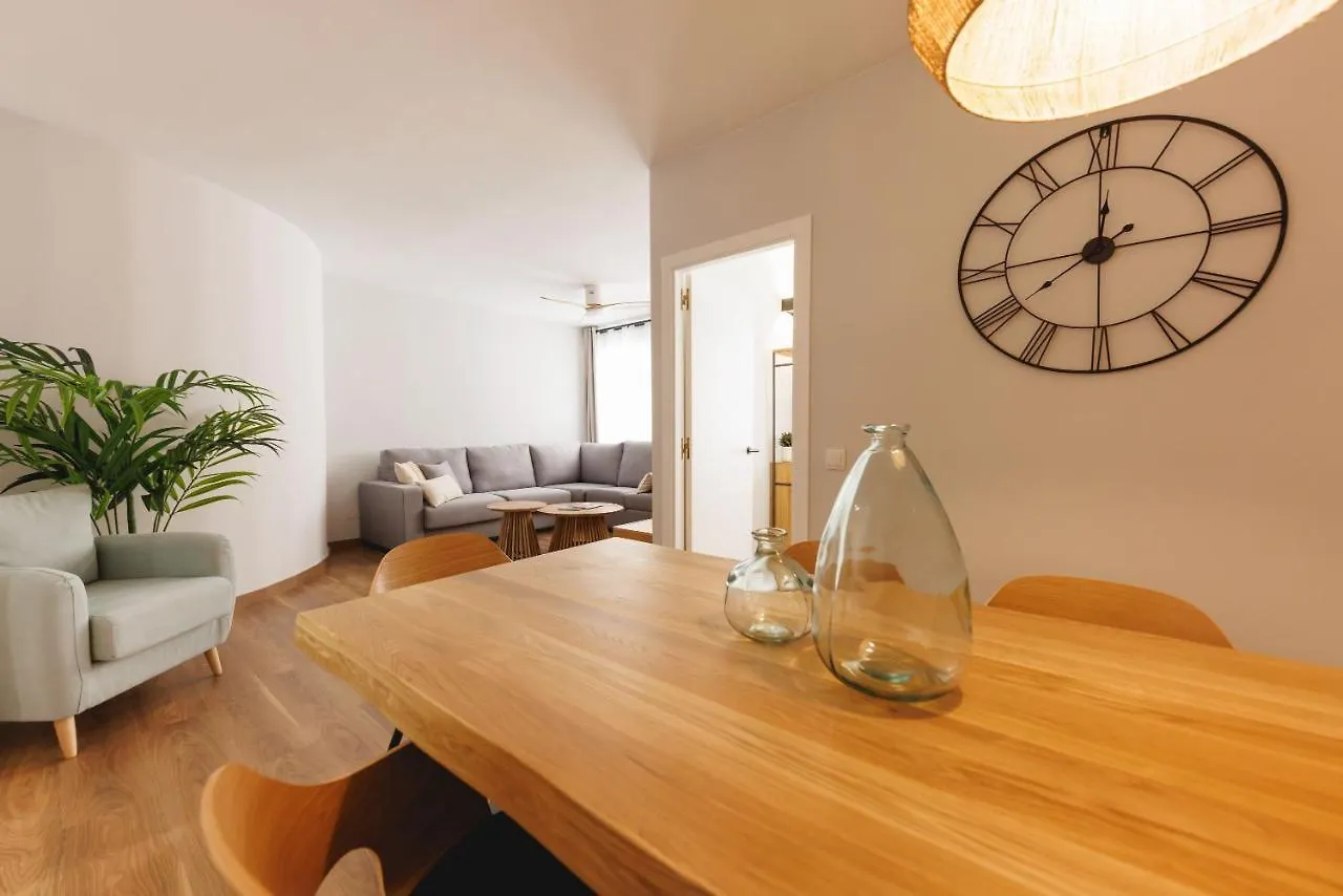 Bravissimo Figuerola, Spacious 3-Bedroom Apartment Girona